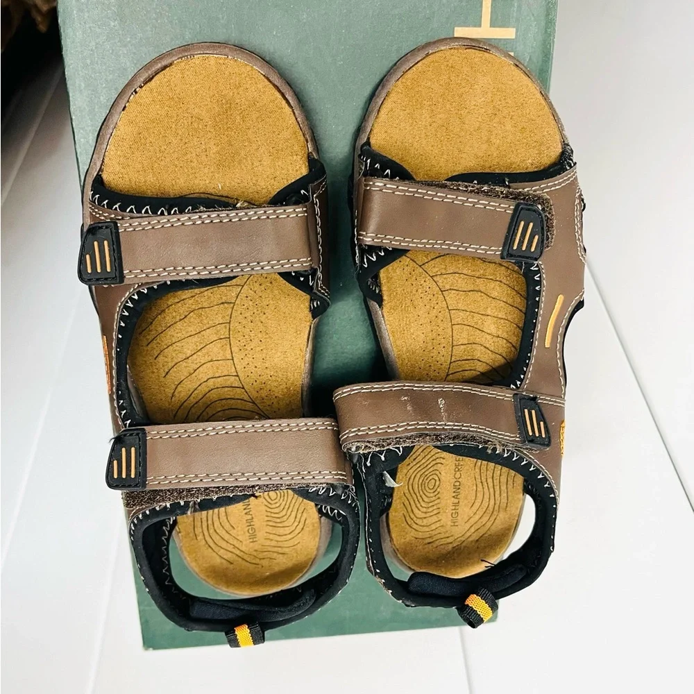 NEW Highland Creek Royce Youth Kids Sandals Casual Size 3 Little Boy Brown Black